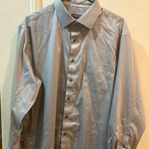 MEN'S SILVER/GRAY WRINKLE RESISTANT SHIRT: EUC - 17-17 1/2 - 32-33
